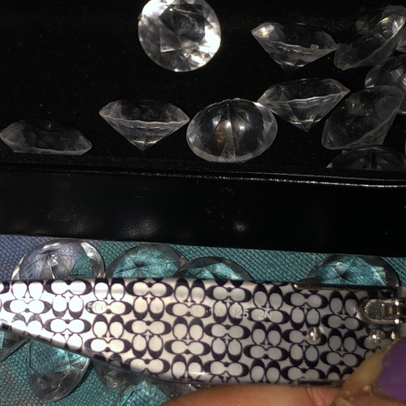 Coach sunglasses with case - Picture 7 of 8